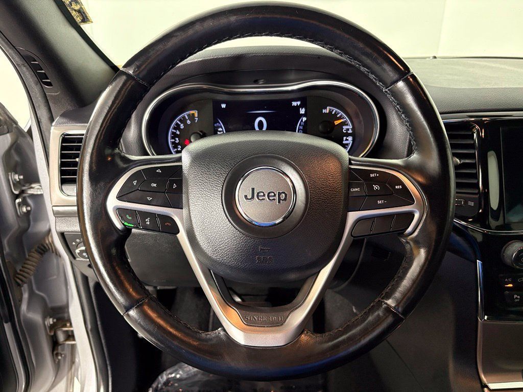 Used 2021 Jeep Grand Cherokee Laredo X RWD image 19