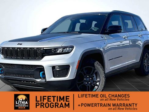 New 2025 Jeep Grand Cherokee Trailhawk w/ Advanced Protech Group II image 1