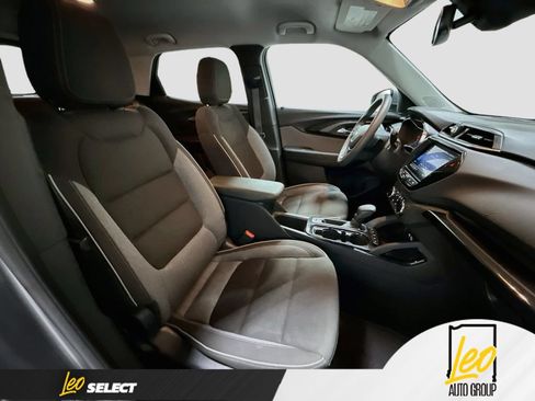 Used 2023 Chevrolet TrailBlazer LT w/ Convenience Package FWD image 29