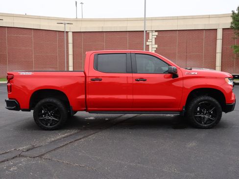 Used 2024 Chevrolet Silverado 1500 LT Trail Boss w/ Convenience Package II AWD/4WD image 34