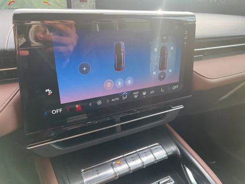 New 2026 Lincoln Nautilus Reserve AWD/4WD image 32