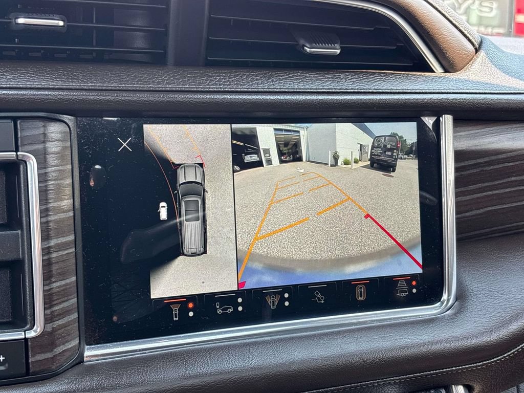 Used 2023 GMC Yukon XL Denali w/ Advanced Technology Package AWD/4WD image 32