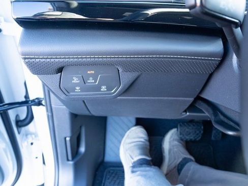 New 2026 Volkswagen Atlas Cross Sport SE image 25