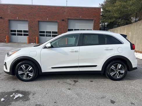 Certified 2020 Kia Niro EX Premium image 2