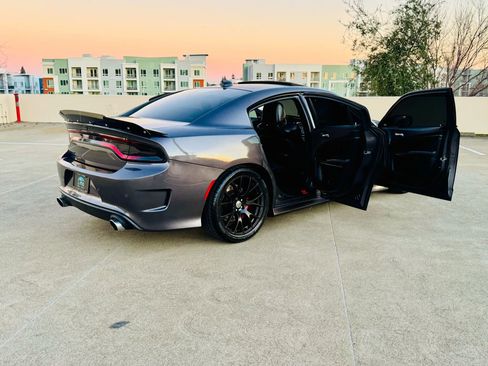 Used 2019 Dodge Charger Scat Pack w/ Daytona Edition image 40