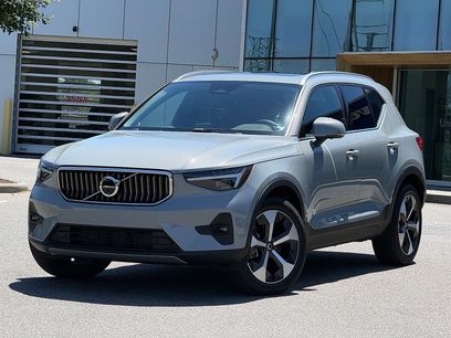 Certified 2025 Volvo XC40 B5 Plus