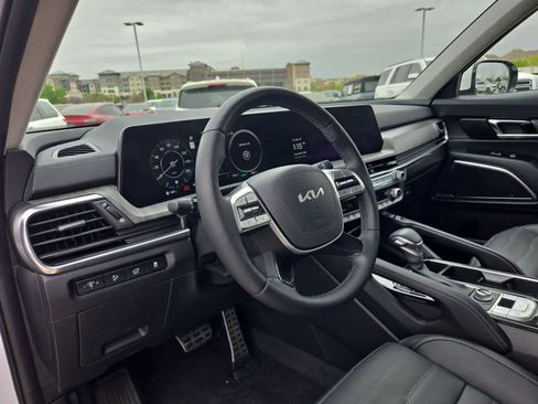 Certified 2025 Kia Telluride SX Prestige image 2