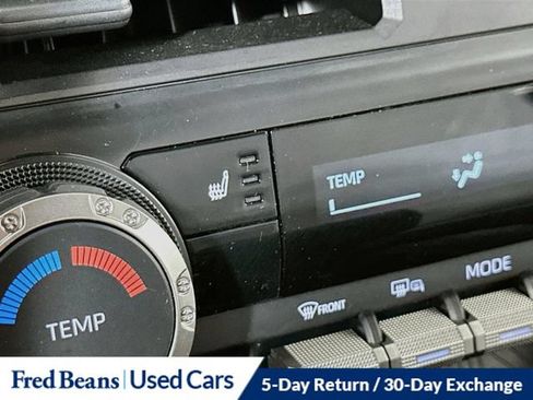 Used 2025 Toyota Tacoma SR5 AWD/4WD image 26