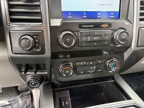 Used 2020 Ford F350 XLT w/ FX4 Off-Road Package AWD/4WD image 18