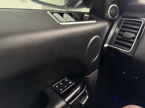 Used 2018 Land Rover Range Rover Sport HSE Dynamic image 36