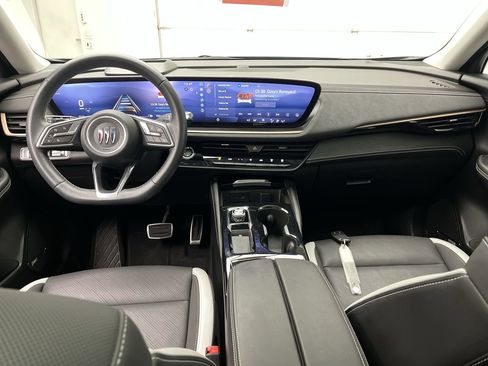 Certified 2024 Buick Envision Sport Touring image 15