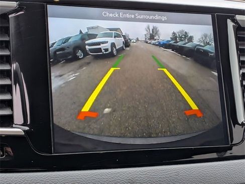 Used 2018 Chrysler Pacifica Touring-L w/ Premium Audio Group image 21