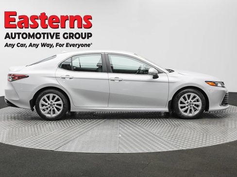 Used 2023 Toyota Camry LE w/ Convenience Package image 4