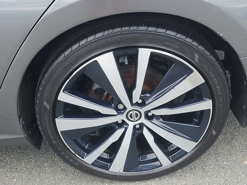Used 2021 Nissan Altima 2.5 SR FWD image 8