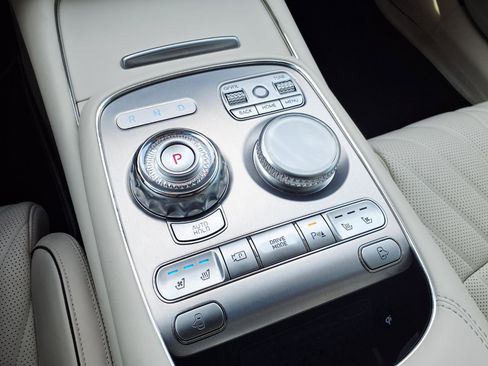 Used 2024 Genesis G90 3.5T AWD/4WD image 26