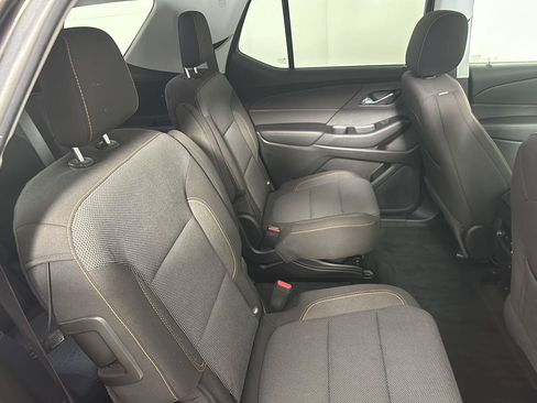 Used 2018 Chevrolet Traverse LT FWD image 18