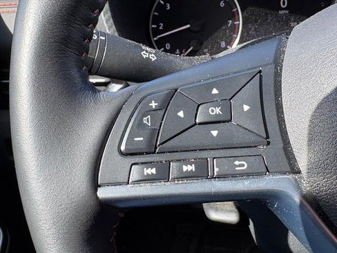 Used 2024 Nissan Sentra SR w/ SR Premium Package image 9