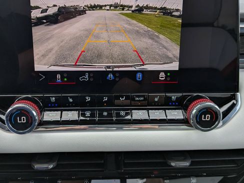 Used 2024 GMC Canyon AT4X AWD/4WD image 20
