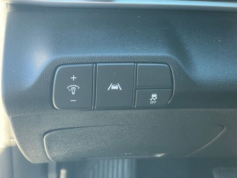 Used 2023 Hyundai Elantra SEL image 14