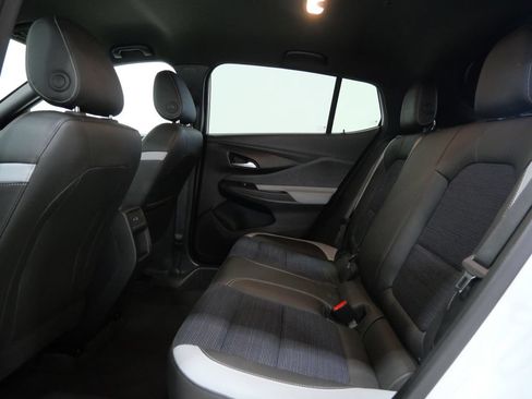 Used 2025 Buick Envista Preferred FWD image 22