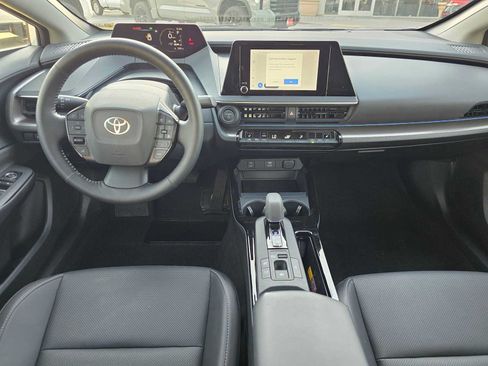 Certified 2026 Toyota Prius XLE FWD image 18