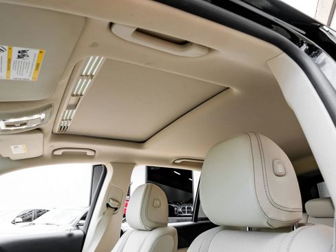 Used 2021 Mercedes-Benz GLE 350 w/ Premium Package image 4