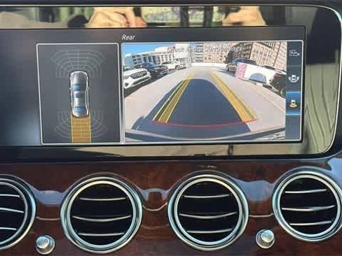 Used 2017 Mercedes-Benz E 300 4MATIC image 21