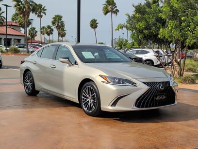 Used 2025 Lexus ES 350 w/ Premium Package