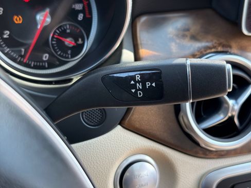Used 2019 Mercedes-Benz GLA 250 4MATIC image 34