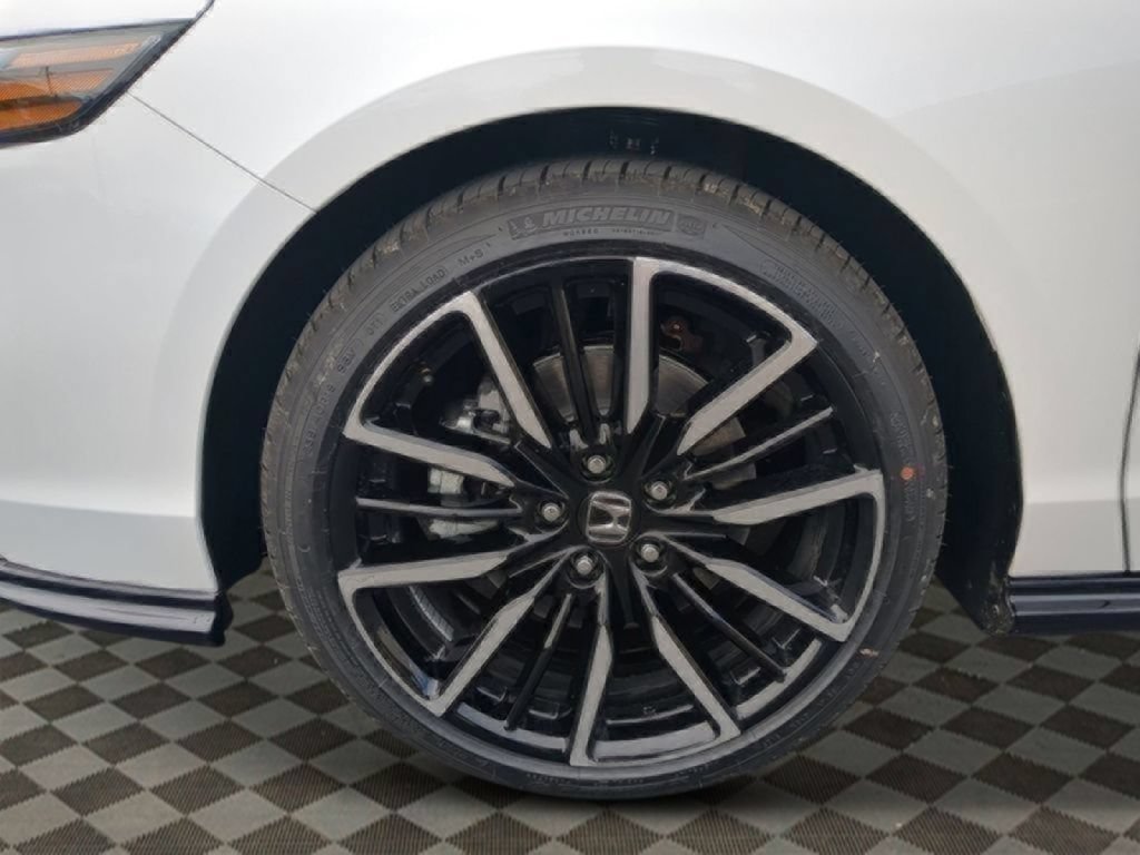 New 2026 Honda Accord Touring image 9