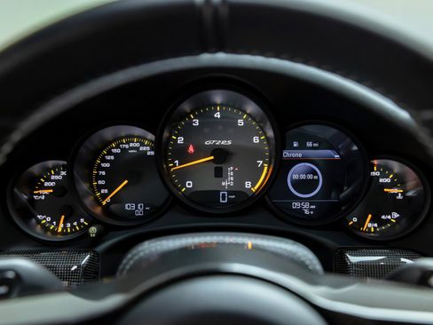 Used 2018 Porsche 911 GT2 RS image 24