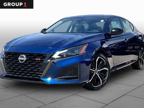 Used 2024 Nissan Altima 2.5 SR FWD image 1
