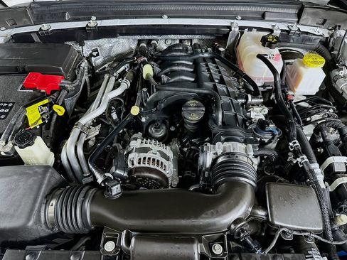 Certified 2025 Jeep Gladiator Mojave w/ Steel Bumper Group image 40