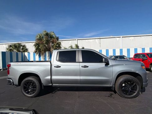 Used 2025 Chevrolet Silverado 1500 Custom image 3
