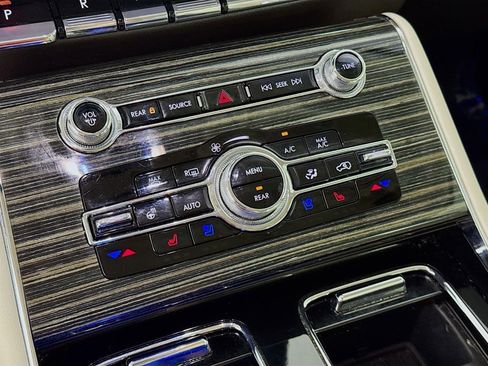 Used 2023 Lincoln Aviator Black Label w/ Dynamic Handling Package image 19