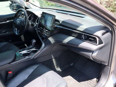 Used 2024 Toyota Camry XLE w/ Navigation Package FWD image 40