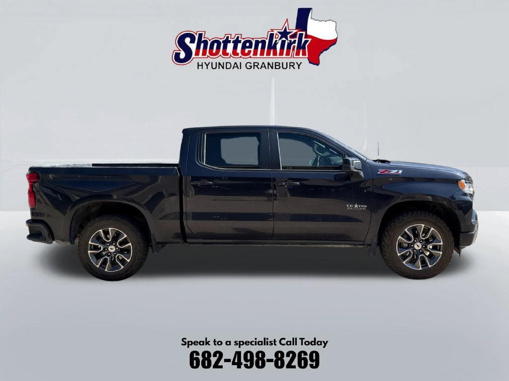 Used 2022 Chevrolet Silverado 1500 RST w/ Z71 Off-Road Package AWD/4WD image 4