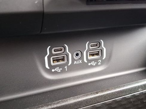 Used 2023 RAM 1500 Laramie AWD/4WD image 23