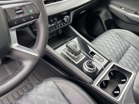 Used 2023 Mitsubishi Outlander SEL image 11