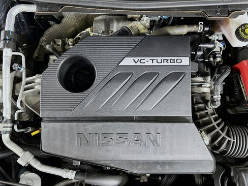 Used 2023 Nissan Rogue S image 32