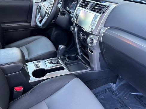 Used 2022 Toyota 4Runner SR5 Premium w/ Moonroof Package RWD image 18