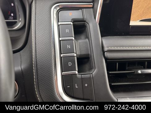 Used 2024 GMC Yukon SLT RWD image 21