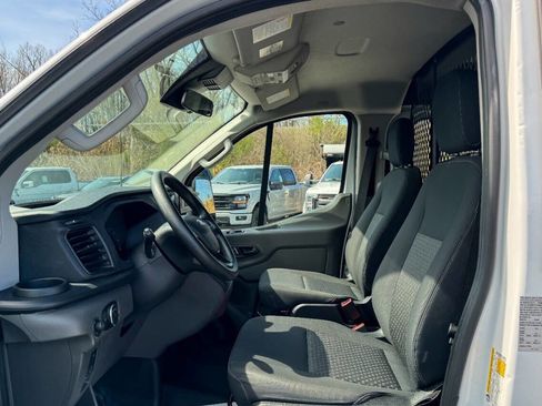 Used 2024 Ford Transit 250 Low Roof w/ Exterior Upgrade Package RWD image 17
