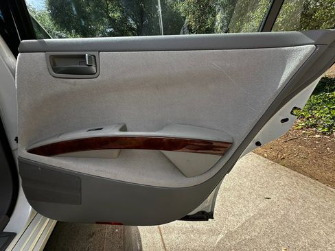 Used 2004 Nissan Maxima 3.5 SL w/ Driver Preferred Pkg image 22