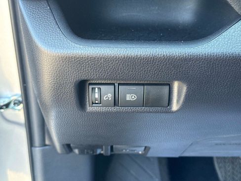 Used 2025 Toyota RAV4 XLE image 30