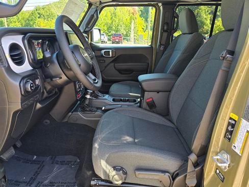 New 2025 Jeep Gladiator Mojave AWD/4WD image 4