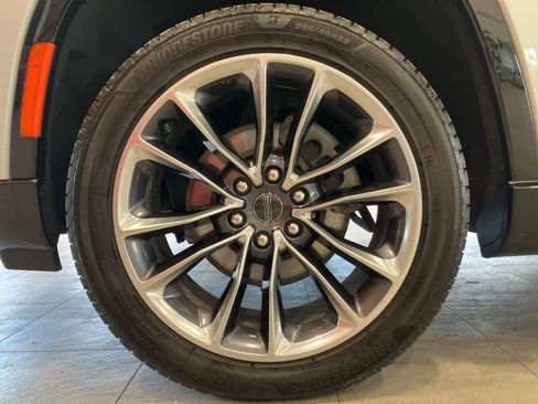 Used 2022 Jeep Wagoneer Series II w/ Premium Group I image 9