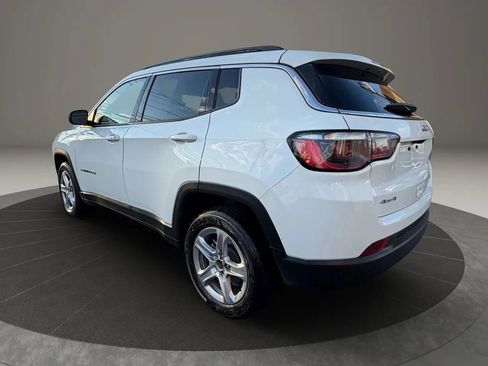 Used 2023 Jeep Compass Latitude image 7