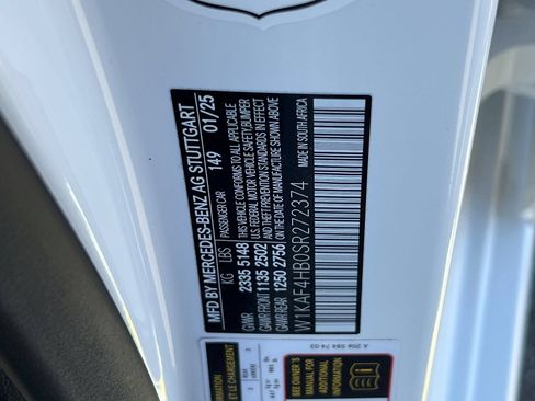 Used 2025 Mercedes-Benz C 300 4MATIC Sedan image 32