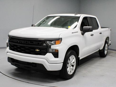 Used 2023 Chevrolet Silverado 1500 Custom AWD/4WD image 6